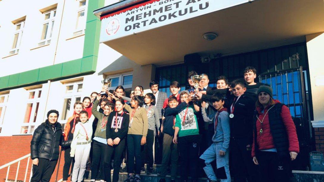 Mehmet Akif Ersoy Ortaokulu Basketbol  Kız ve Erkek Kategorilerinde İl 1.'si Oldu