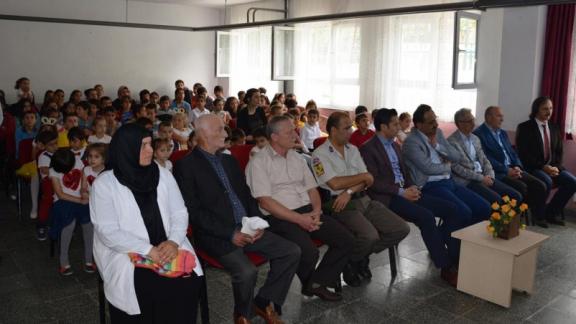 2015 - 2016 Eğitim Öğretim Yılı " Yıl Sonu Kapanış Töreni " Muratlı Ortaokulunda düzenlendi.