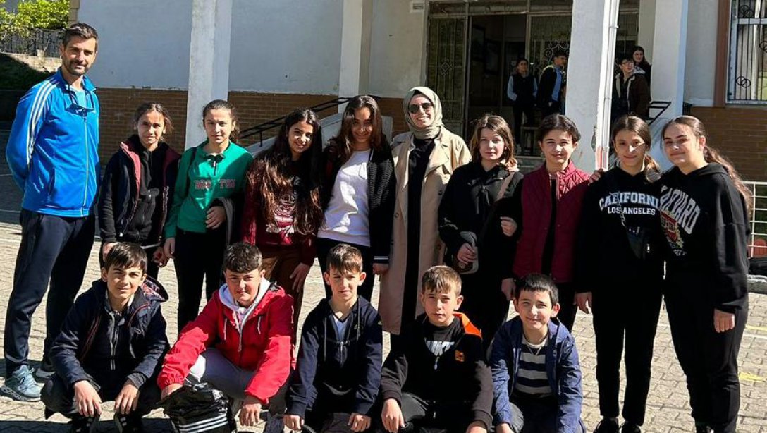 15 Temmuz Şehitler Ortaokulu Öğrencileri Oryantiring Yarışlarına Katıldı