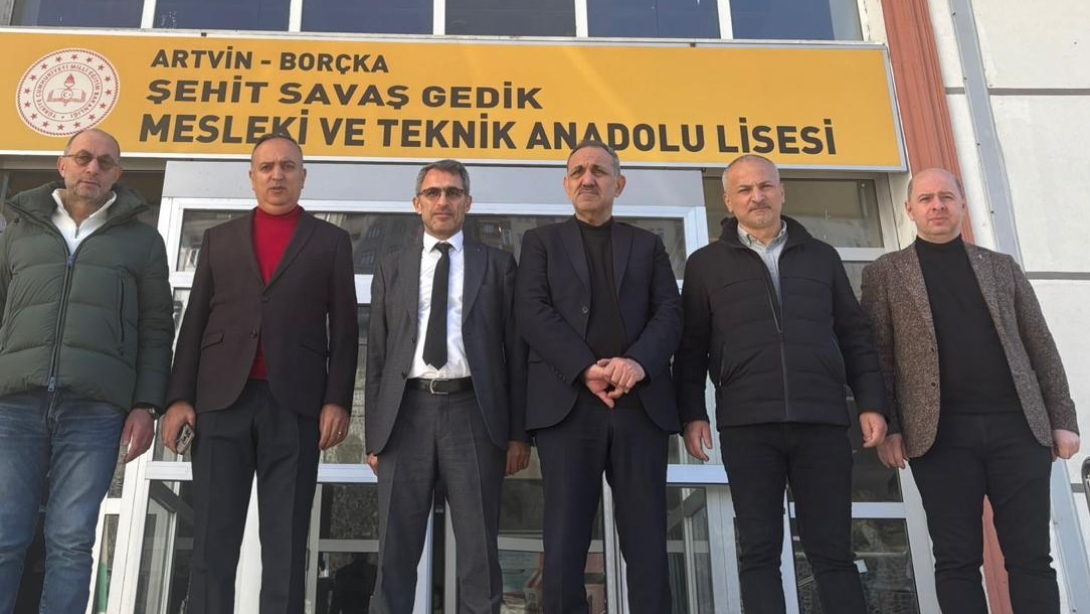 İlçemiz Şehit Savaş Gedik Mesleki ve Teknik Anadolu Lisesi'nde Yerli Malı Haftası Kapsamında Etkinlik Düzenlendi